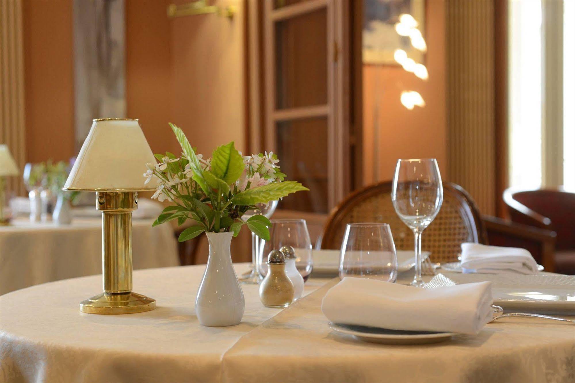 Hotel Le Gue Du Holme 圣康坦索勒 外观 照片